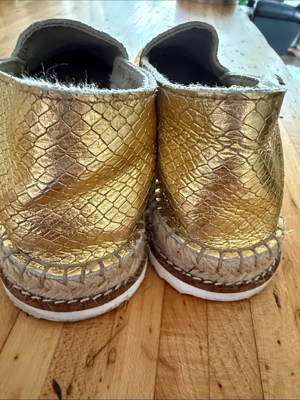 Fabiola’sMetallic Gold & Silver Espadrille Flats size 9 sturdy & comfortable